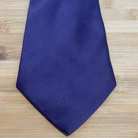 Tie by Geoffrey Beene - Picture 1 of 3